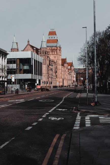 Manchester Travel Guide cityscape, urban landscape, architecture, travel, exploration