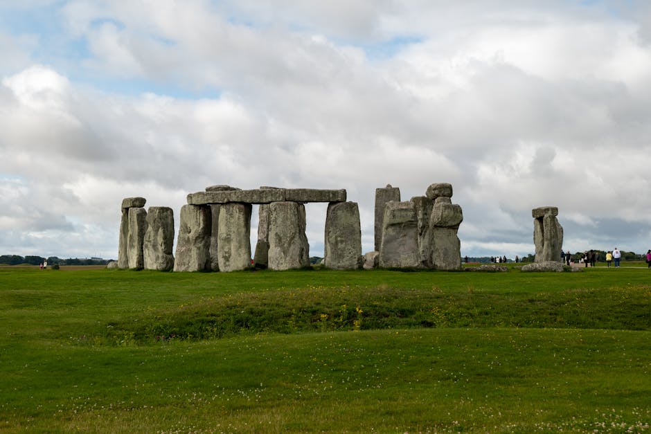 UK Travel Destinations Guide Stonehenge