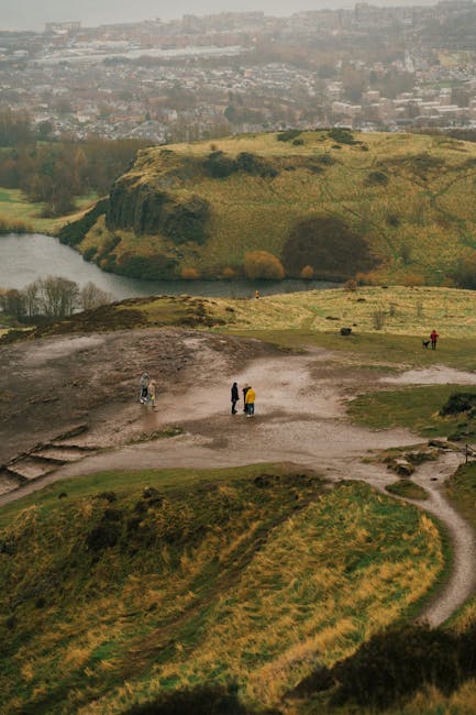 Edinburgh Travel Guide Arthur