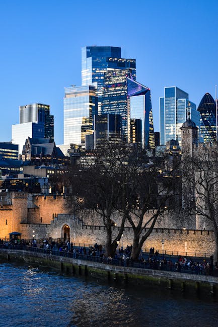 London Travel Guide Highlights Tower of London